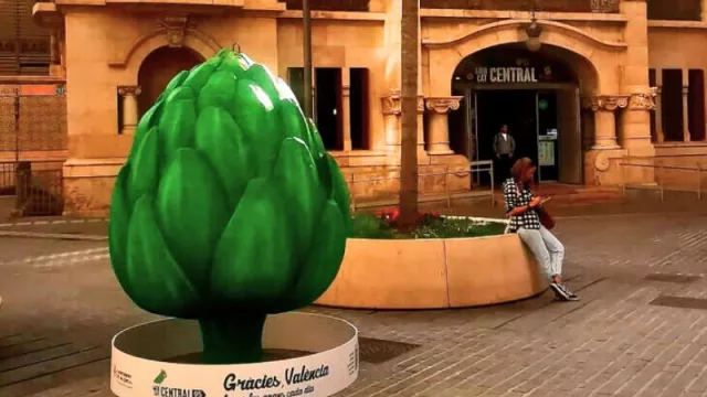 El Mercado Central de València sale a la calle para dar las gracias a sus clientes (invitándoles a participar en una yincana fotográfica)