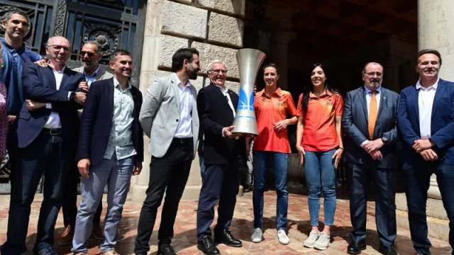 El València Basket femenino ha ganado por primera vez la liga tras vencer en la final al ocho veces campeón de liga, el Perfumerías Avenida de Salamanca