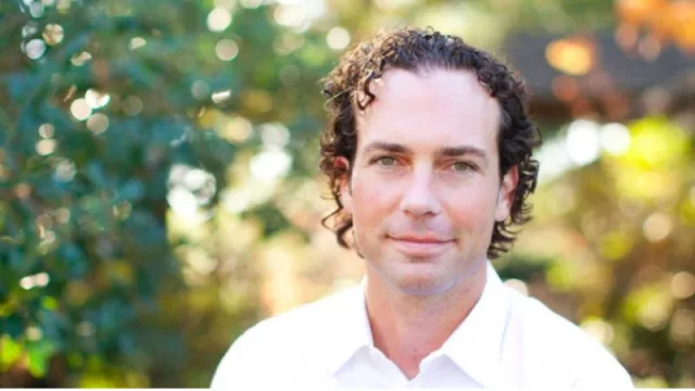 General Motors (GM) nombró al ex ejecutivo de Apple, Mike Abbott, para dirigir una división que reunirá tres funciones de software dentro de la empresa