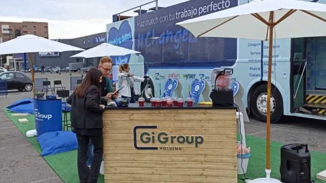 Los consultores de Gi Group Holding llegan a Valencia en busca de candidatos (un peculiar autobús llegará a la Estación Joaquín Sorolla)
