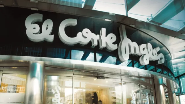 El Corte Inglés eleva sus ingresos un 22,5% y su beneficio neto alcanza los 870 millones (marcando una buena evolución del negocio)