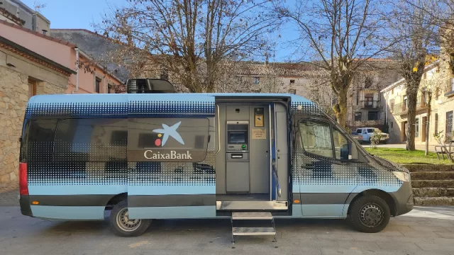 CaixaBank presta servicio en 636 municipios en riesgo de exclusión financiera con sus oficinas móviles (otorgándole servicio a 39 municipios en Valencia)
