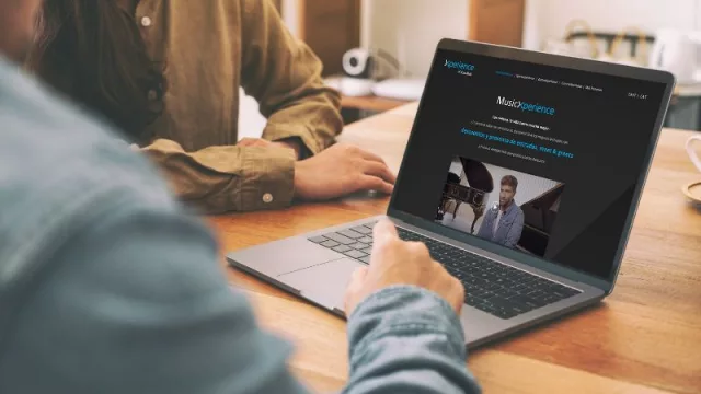 CaixaBank lanza un programa para fidelizar clientes a través de la generación de experiencias y contenidos