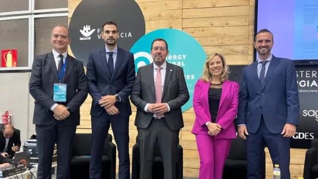 La Xunta subraya en Valencia su compromiso con una política energética al servicio de la ciudadanía