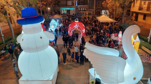 La cabalgata iluminada de La Pobla de Farnals marca el inicio de la Navidad