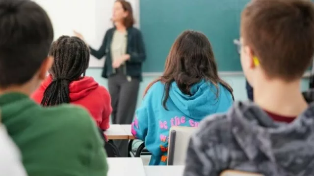 Los centros públicos de la Comunitat Valenciana se incorporan al proyecto Centro Digital Colaborativo de la Conselleria de Educación (para adaptarse a necesidades digitales)