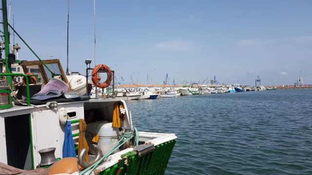 Agricultura concede ayudas a los armadores de buques de pesca para compensar el aumento del precio del gasoil por la guerra en Ucrania