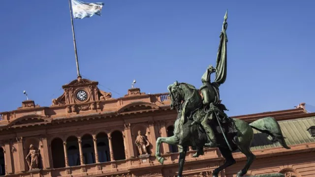 S&P mantiene la calificación de Argentina en 'CCC' pero eleva su perspectiva a 'estable'