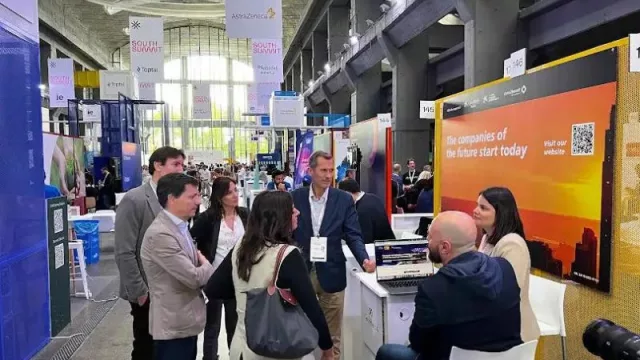 CaixaBank refuerza su compromiso con el ecosistema emprendedor en el South Summit