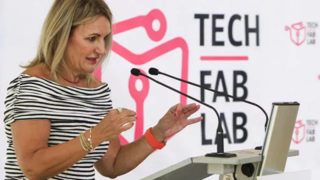 La Generalitat destina 2,4 millones de euros a 41 asociaciones empresariales para impulsar la reindustrialización de la Comunitat Valenciana