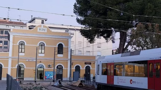 Metrovalencia reforzará el servicio nocturno de la Línea 1 del viernes 16 al lunes 19 (para facilitar la movilidad por la Festa de les Alfàbegues de Bétera)