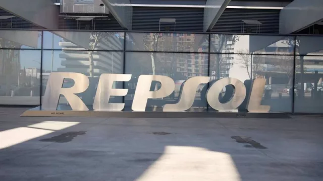 Repsol enfrenta un ciberataque que afecta su base de datos de clientes de electricidad y gas en España