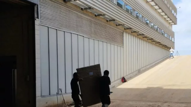 Cultura y el IVAM continúan la evaluación de daños sobre las obras de arte de su colección almacenadas en Riba-roja de Túria