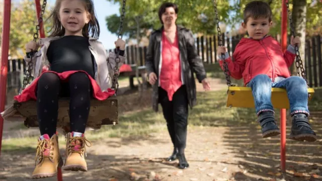 Aldeas Infantiles SOS hace realidad el acogimiento familiar especializado en España con 1.500 familias alcanzadas y 160 profesionales de la administración pública formados