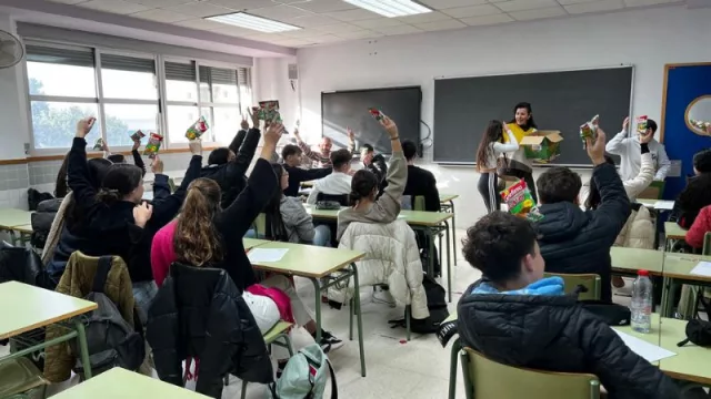 Solidaridad en acción: Grefusa colabora con niños y familias tras la dana