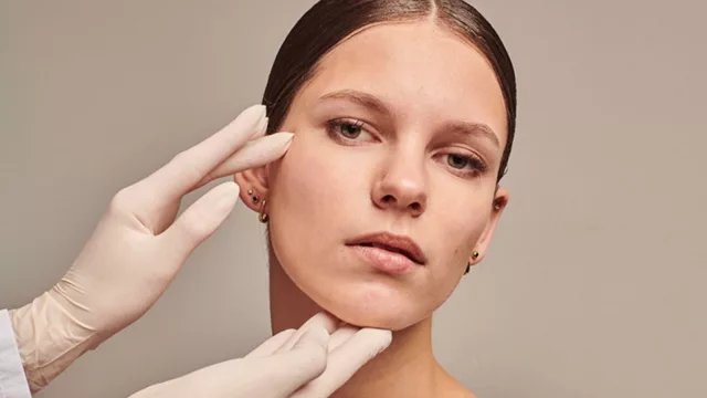 ¡Año nuevo, piel nueva! Estas son las tendencias en dermatología, capilar y medicina estética que triunfarán en 2025