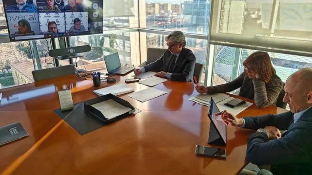 La Conselleria de Industria constituye la Mesa de seguimiento del impacto en la industria valenciana de la posible subida de aranceles de Estados Unidos