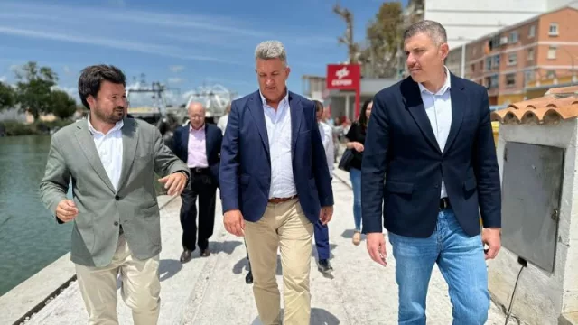 Martínez Mus destaca la inversión de 6 millones de euros para la reparación de infraestructuras dañadas por las inundaciones en el Puerto de Cullera