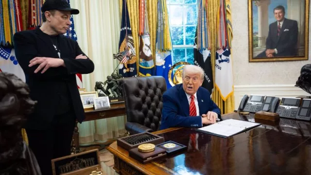 Las acciones de Tesla se desploman al 14% en bolsa tras la disputa de Musk con Trump