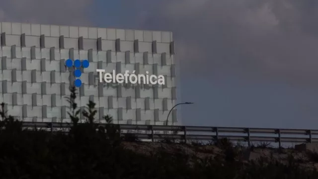 Presentan un proyecto de ley para expropiar y nacionalizar la antigua filial de Telefónica en Perú