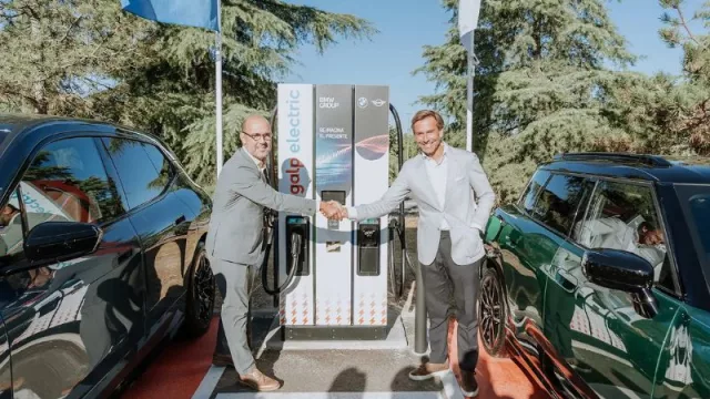 Galp y BMW Group inauguran en Intu Xanadú el mayor parque de recarga de coches eléctricos de Iberia