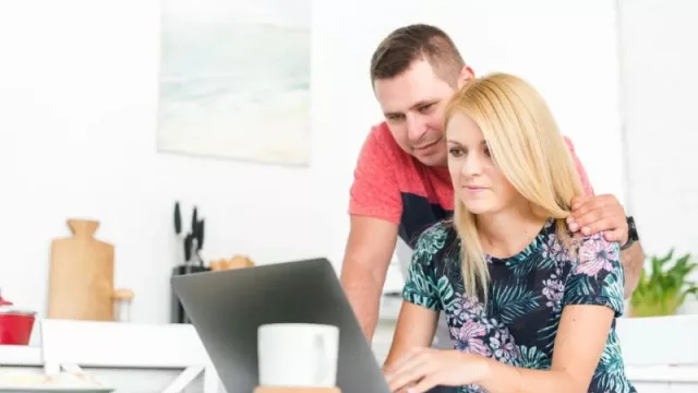 Romances en el trabajo: ¿qué pueden hacer las empresas? (el caso Nestlé reabre el debate)