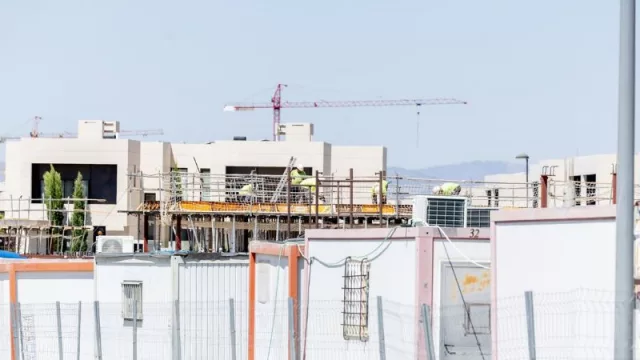 La inversión inmobiliaria en España aumenta un 30% en 2025 (y Madrid lidera la compraventa de viviendas de lujo)