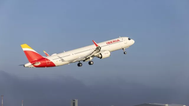 Iberia amplía un 57% sus asientos para Málaga y Sevilla hasta el domingo (a 99 € como máximo por billete)