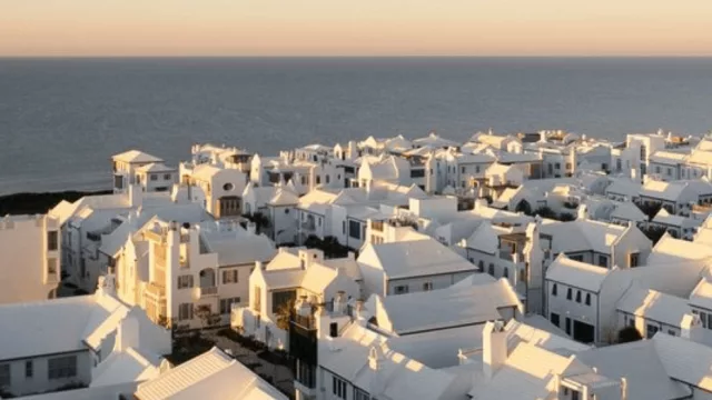 Alys Beach: asombrosa, elegante y diferente (este verano 2026 tienes que venir a conocerla, y a disfrutar del mundial)