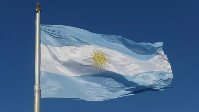 El IPC interanual de Argentina repuntó al 33,2% en mayo, pero el mensual retrocedió a mínimos de ocho meses