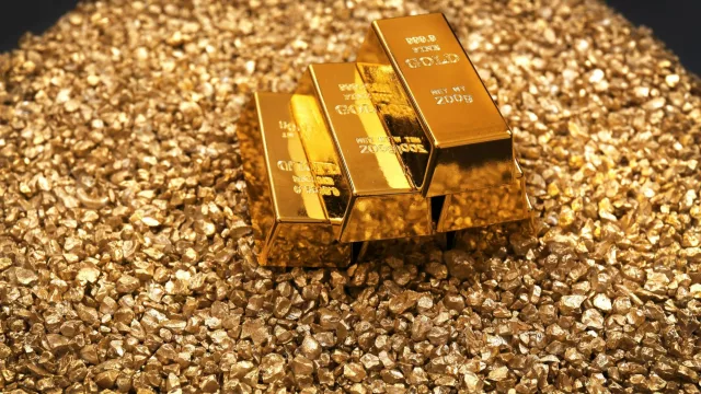 La derrota silenciosa del euro frente al oro: 100 euros han pasado de comprar casi 10 gramos a menos de uno