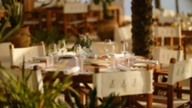 Nikki Beach Marbella renueva su propuesta gastronómica con el sello del chef Santiago Zucchi