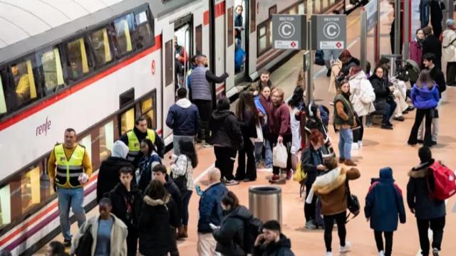 Más música, más pasajeros: Cercanías Madrid el transporte elegido para los festivales