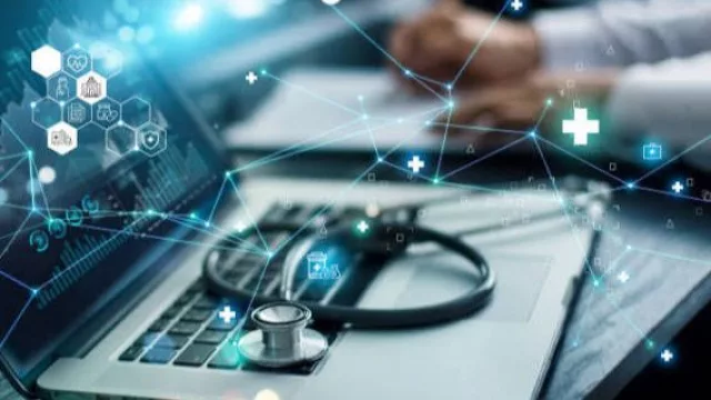 Doctors Group suma IA a la atención médica: lanza AI Phone, un agente virtual que responde llamadas, agenda turnos y gestiona consultas