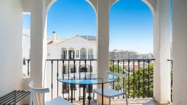 Los hoteles registran 38,6 millones de pernoctaciones en junio, con una leve caída