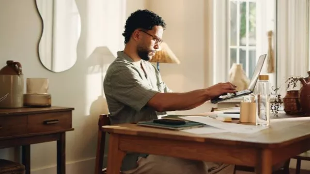 Un tercio de los teletrabajadores buscaría otro empleo si la empresa incrementa el trabajo presencial